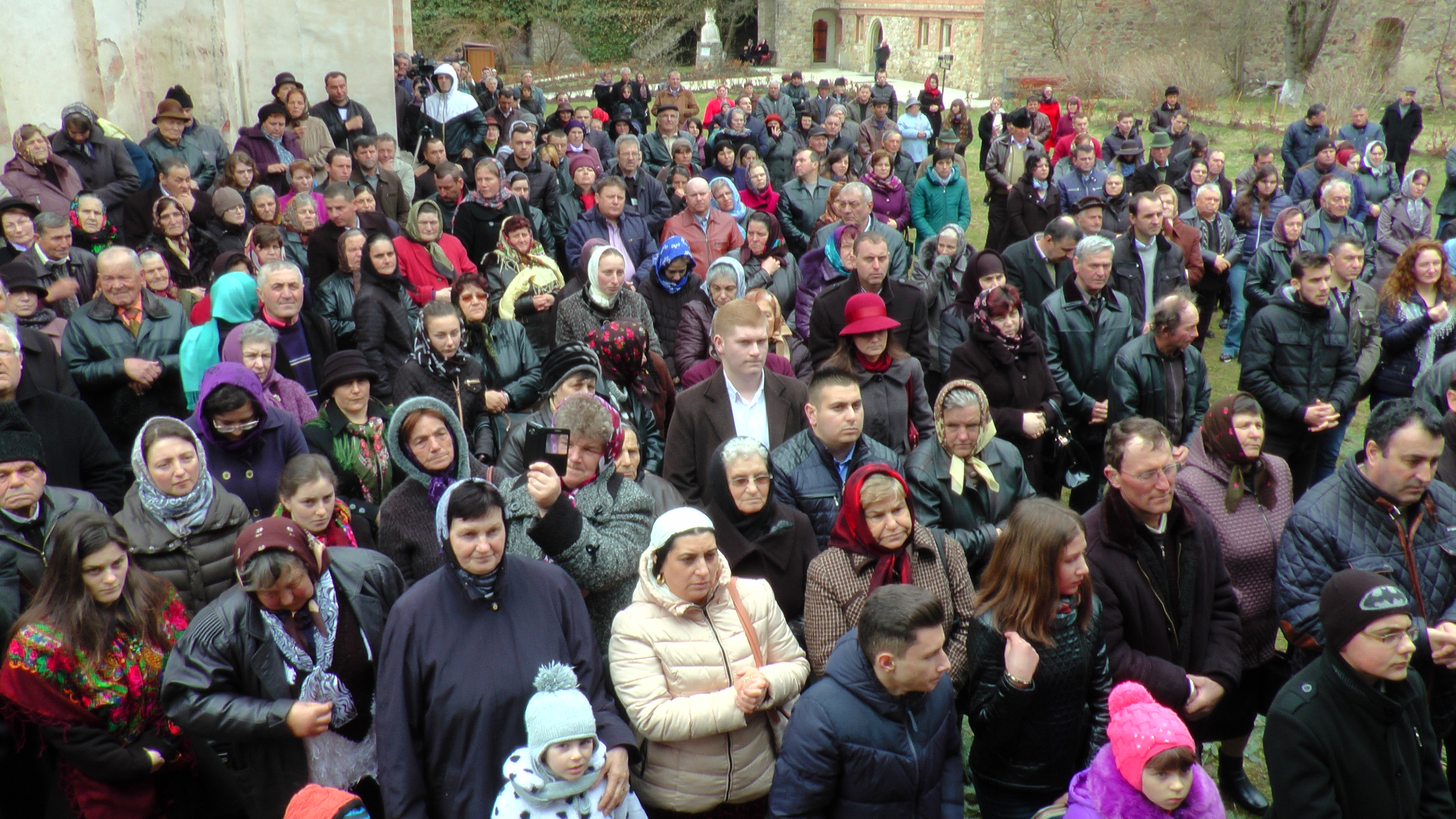 IPS Arhiepiscop Pimen, la hramul Mănăstirii Moldovița: „Ascultarea aduce linişte sufletească“