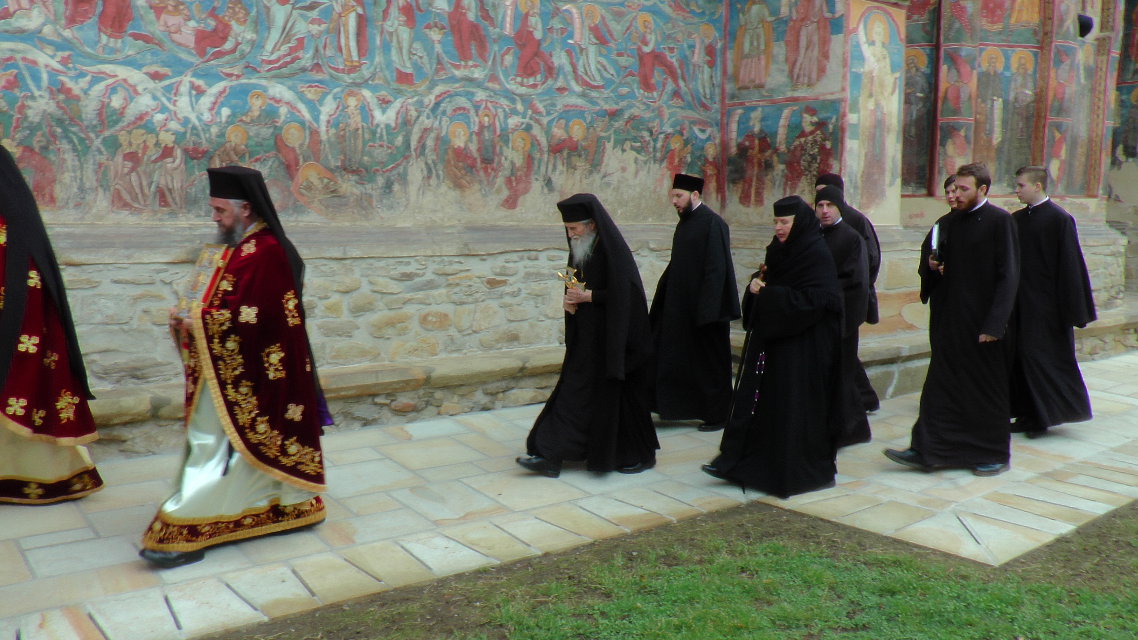IPS Arhiepiscop Pimen, la hramul Mănăstirii Moldovița: „Ascultarea aduce linişte sufletească“