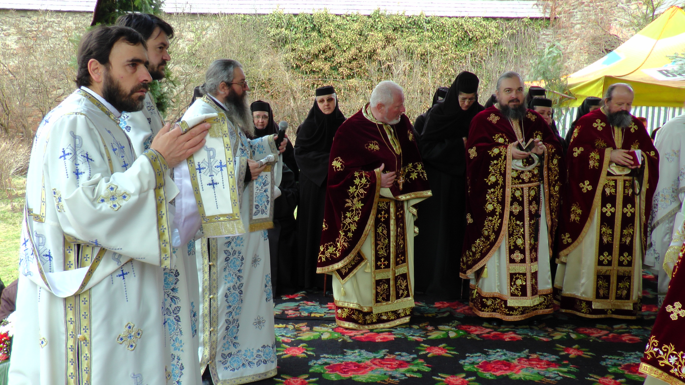 IPS Arhiepiscop Pimen, la hramul Mănăstirii Moldovița: „Ascultarea aduce linişte sufletească“