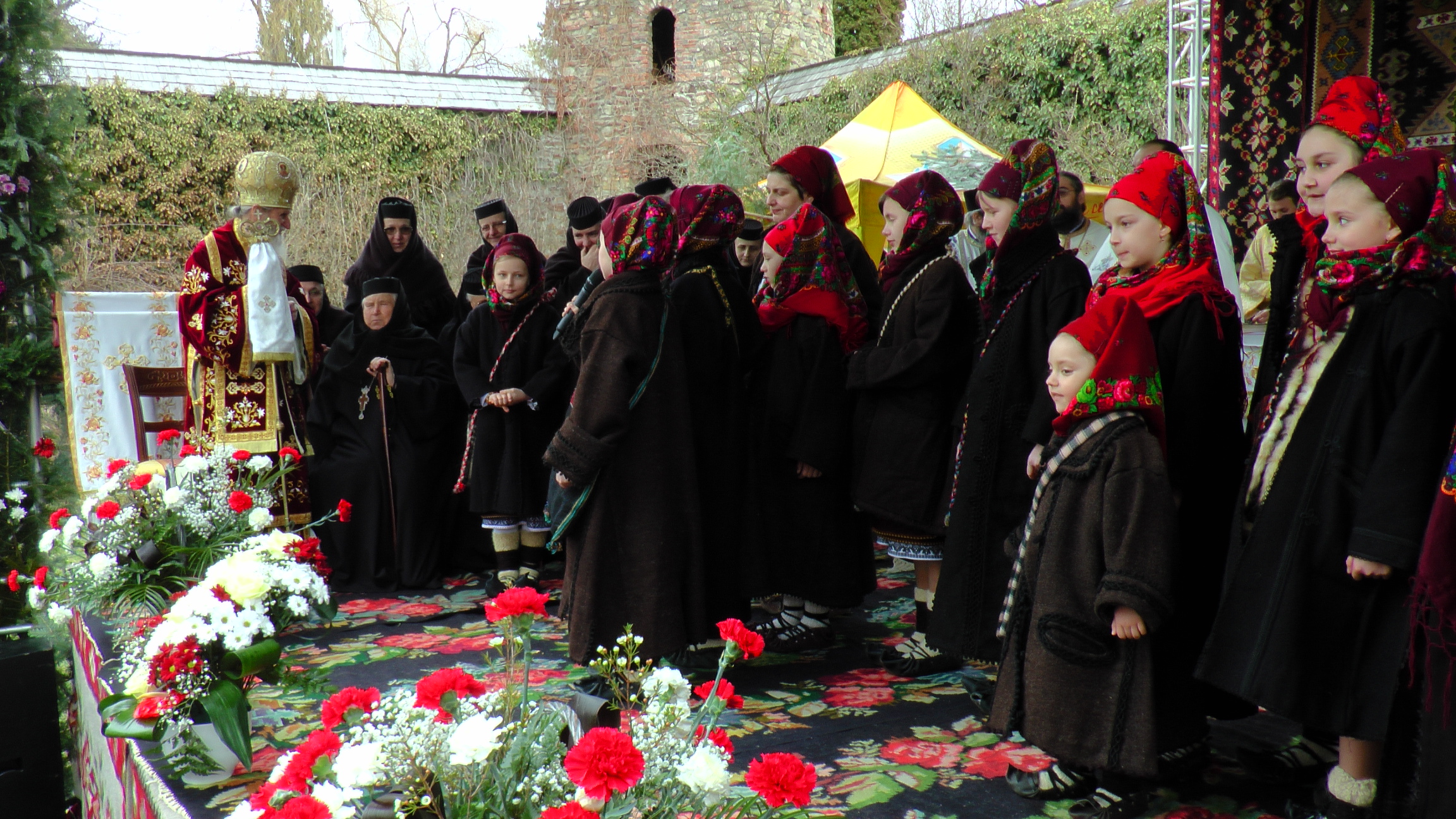 IPS Arhiepiscop Pimen, la hramul Mănăstirii Moldovița: „Ascultarea aduce linişte sufletească“