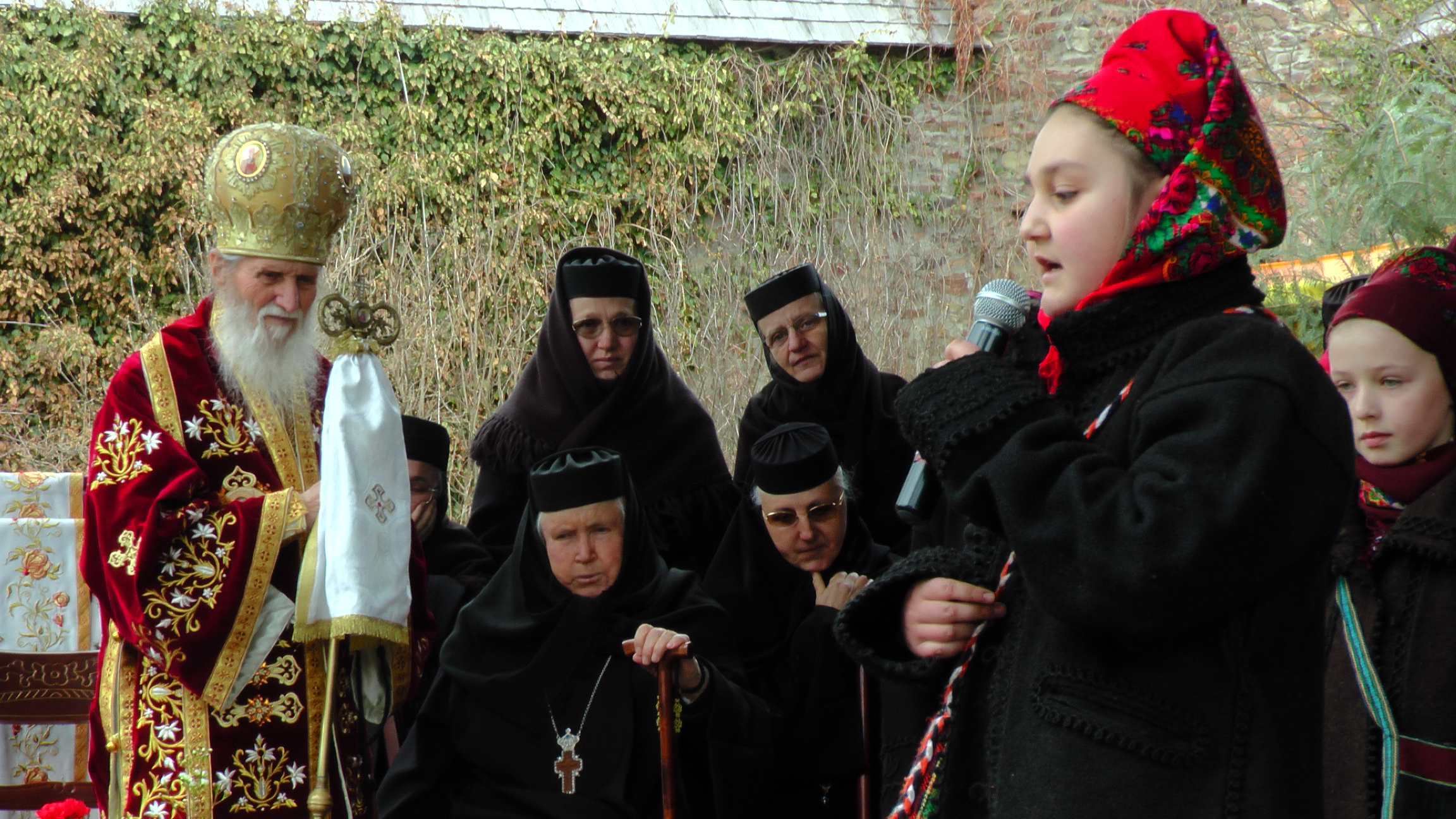 IPS Arhiepiscop Pimen, la hramul Mănăstirii Moldovița: „Ascultarea aduce linişte sufletească“
