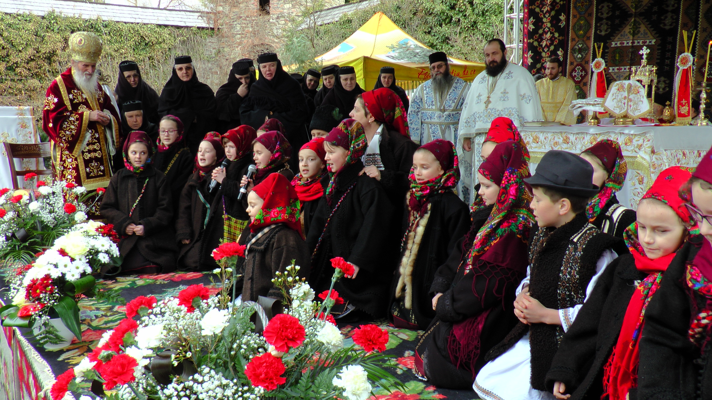 IPS Arhiepiscop Pimen, la hramul Mănăstirii Moldovița: „Ascultarea aduce linişte sufletească“