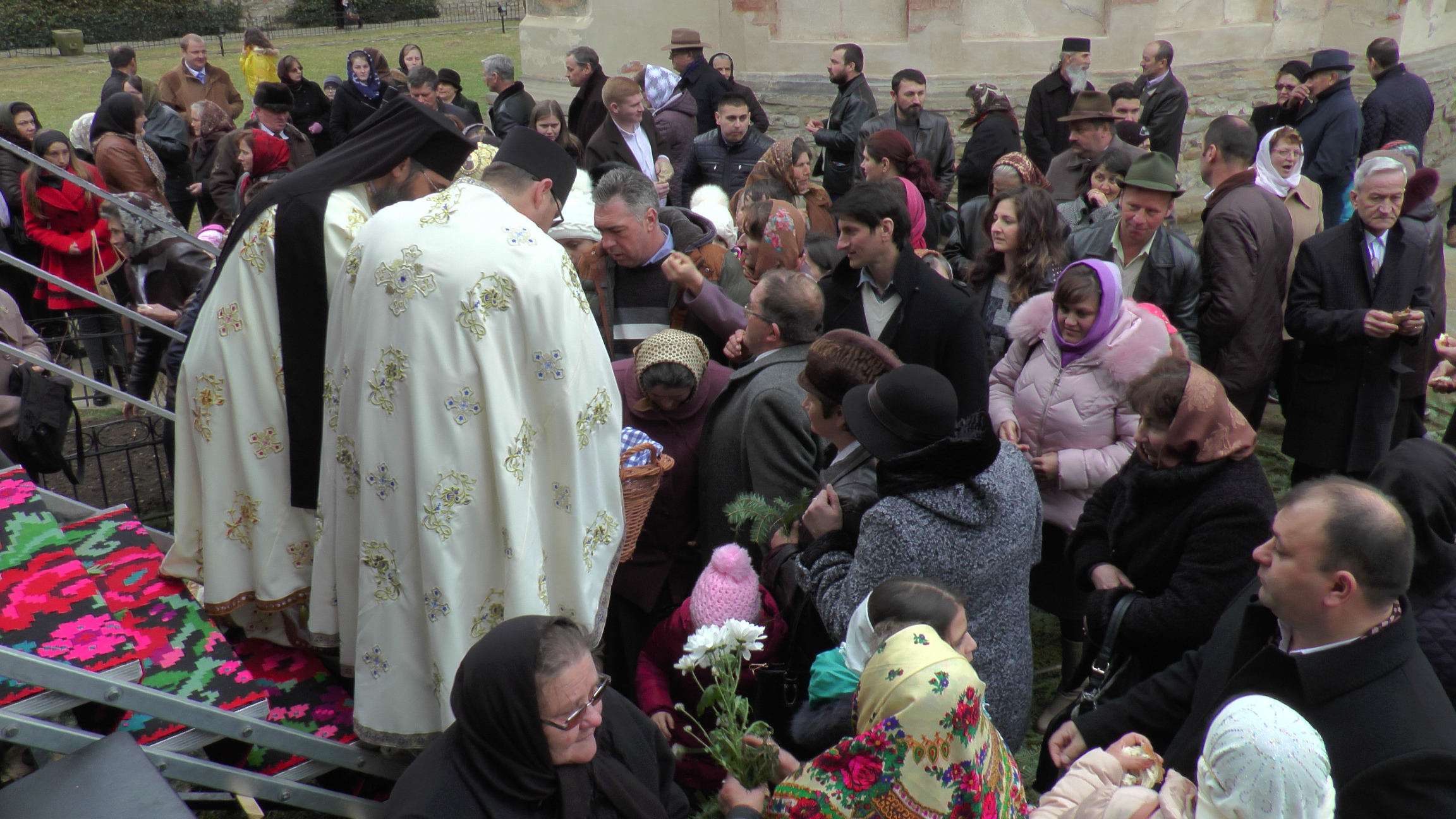 IPS Arhiepiscop Pimen, la hramul Mănăstirii Moldovița: „Ascultarea aduce linişte sufletească“