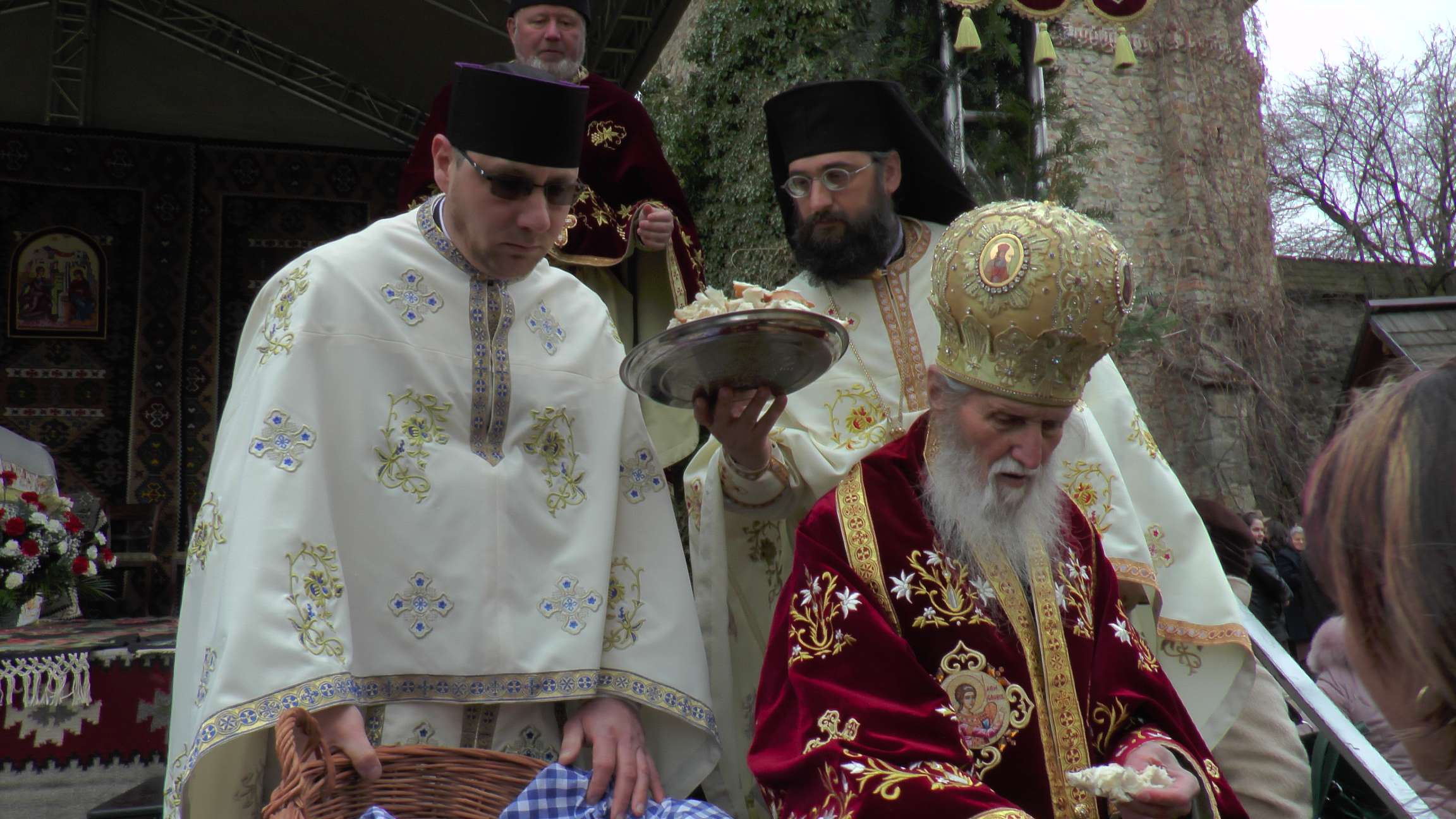 IPS Arhiepiscop Pimen, la hramul Mănăstirii Moldovița: „Ascultarea aduce linişte sufletească“