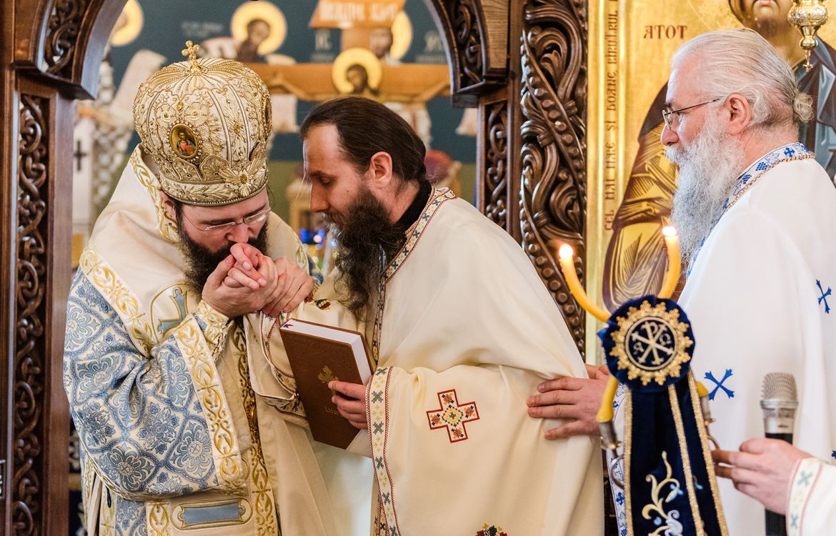 Hirotonii întru ieromonah și ierodiacon la hramul Mănăstirii Sihăstria Putnei
