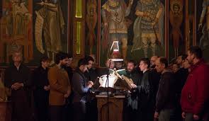 Cursuri practice pentru cântăreţii bisericeşti, în strana Mănăstirii Golia