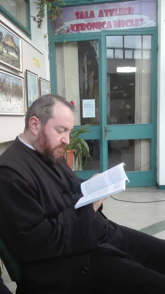 Volumul „Pe ce lume trăim!“, lansat la Piatra Neamţ