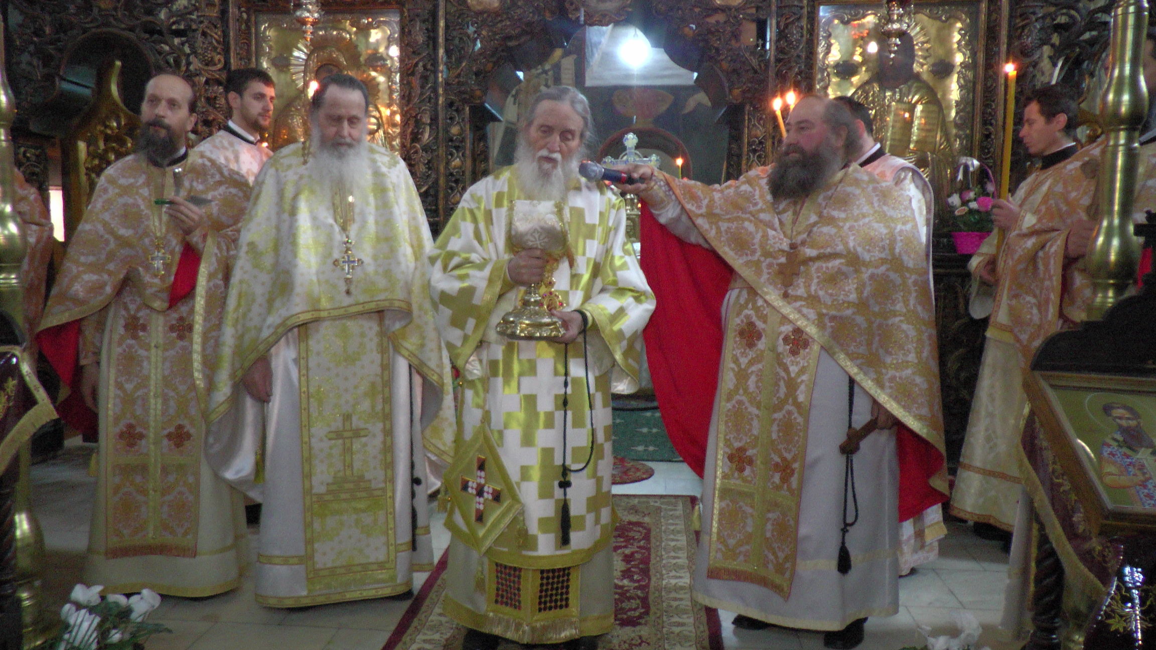 IPS Arhiepiscop Pimen: „Iertarea păcatelor o dă Dumnezeu prin preot“