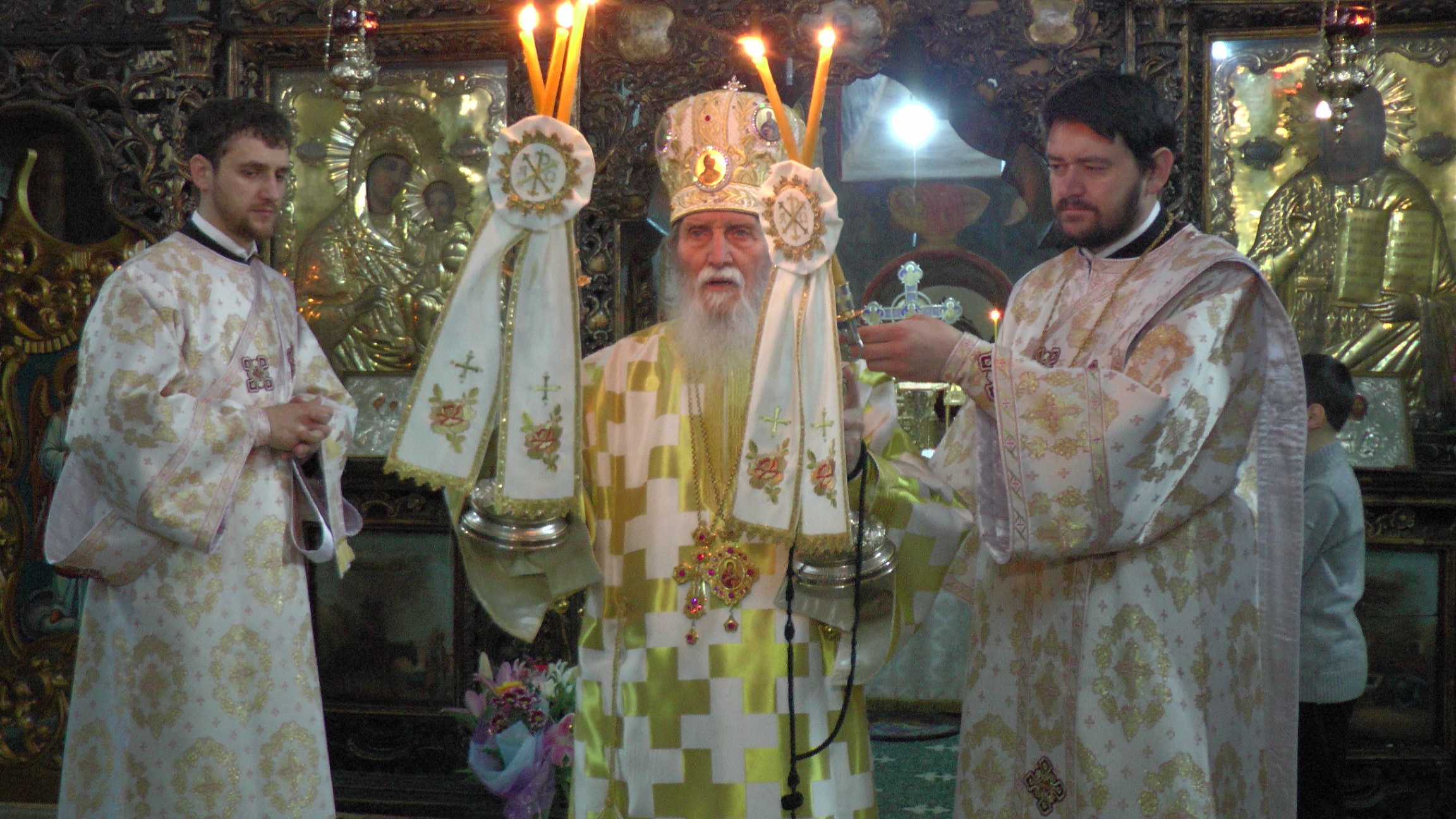 IPS Arhiepiscop Pimen: „Iertarea păcatelor o dă Dumnezeu prin preot“