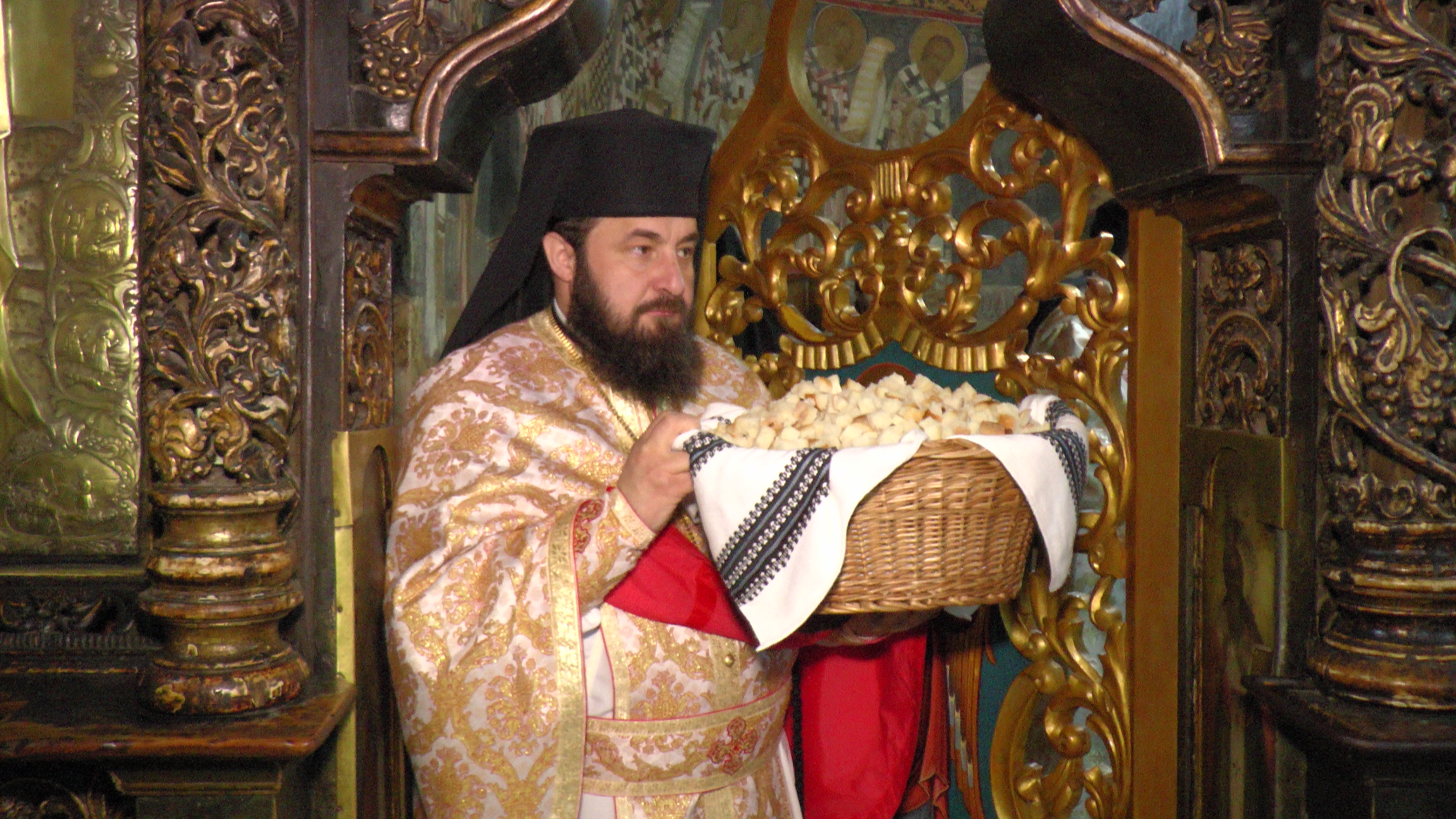 IPS Arhiepiscop Pimen: „Iertarea păcatelor o dă Dumnezeu prin preot“