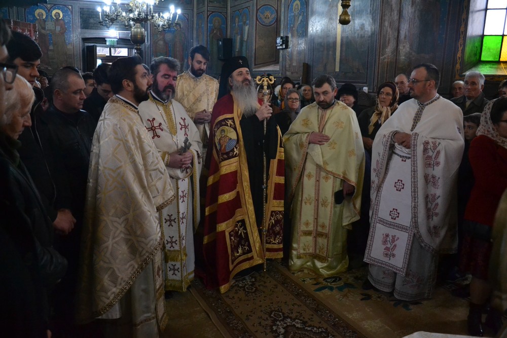 Vizită arhierească în Protopopiatul Hârlău: „Suntem chemați să înțelegem taina Bisericii din care facem parte”