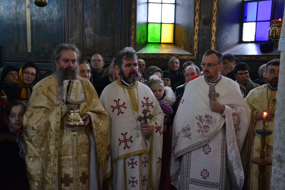 Vizită arhierească în Protopopiatul Hârlău: „Suntem chemați să înțelegem taina Bisericii din care facem parte”