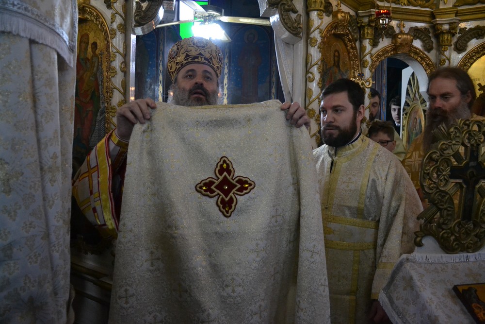 Vizită arhierească în Protopopiatul Hârlău: „Suntem chemați să înțelegem taina Bisericii din care facem parte”