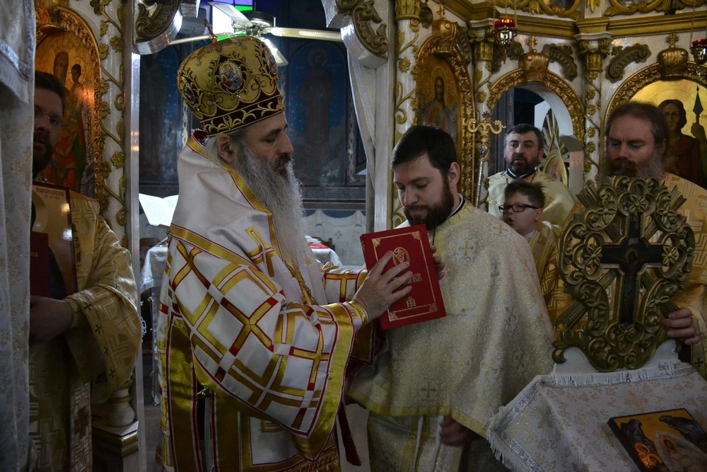 Vizită arhierească în Protopopiatul Hârlău: „Suntem chemați să înțelegem taina Bisericii din care facem parte”