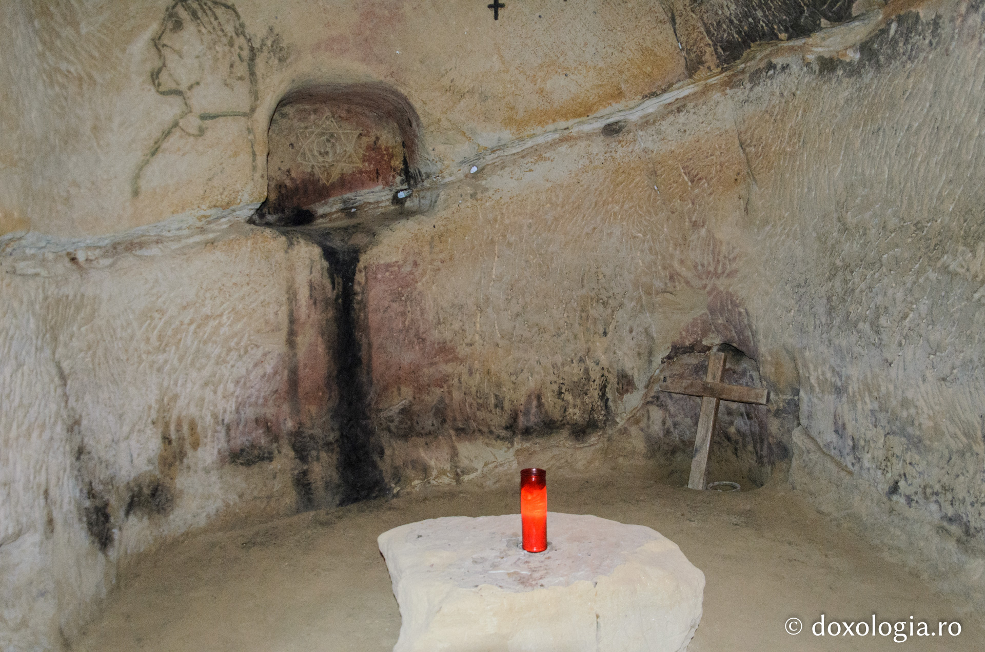 (Foto) Bisericile rupestre de la Şinca Veche