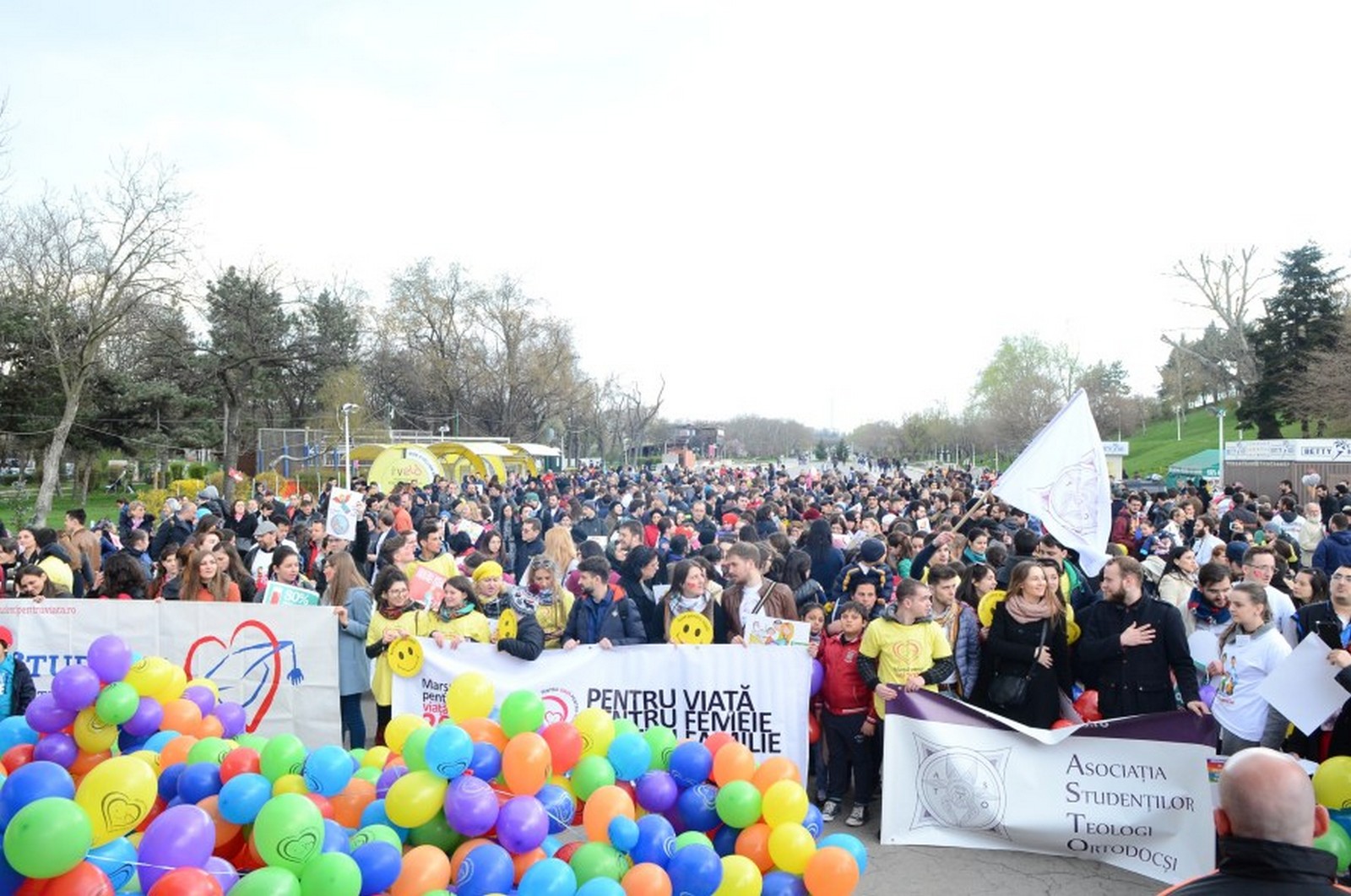 Băcăuanii îndemnaţi să participe la Marşul pentru viaţă Băcăuanii îndemnaţi să participe la Marşul pentru viaţă