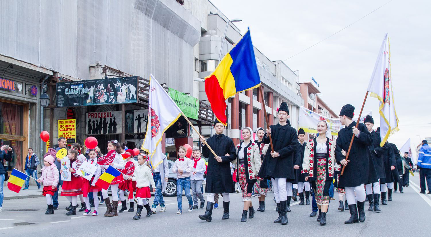 Foto: Klic Media Mii de băcăuani la Marşul pentru viaţă