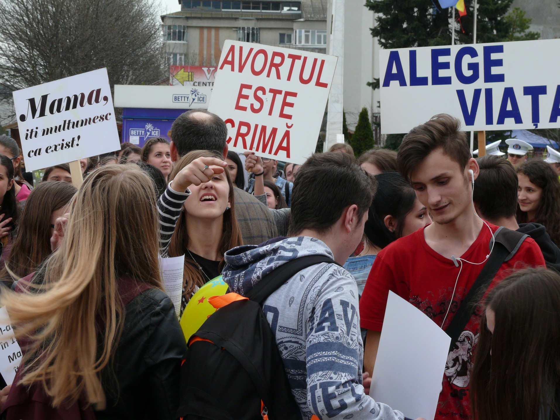 Numeroase mesaje pro viaţă, la Fălticeni