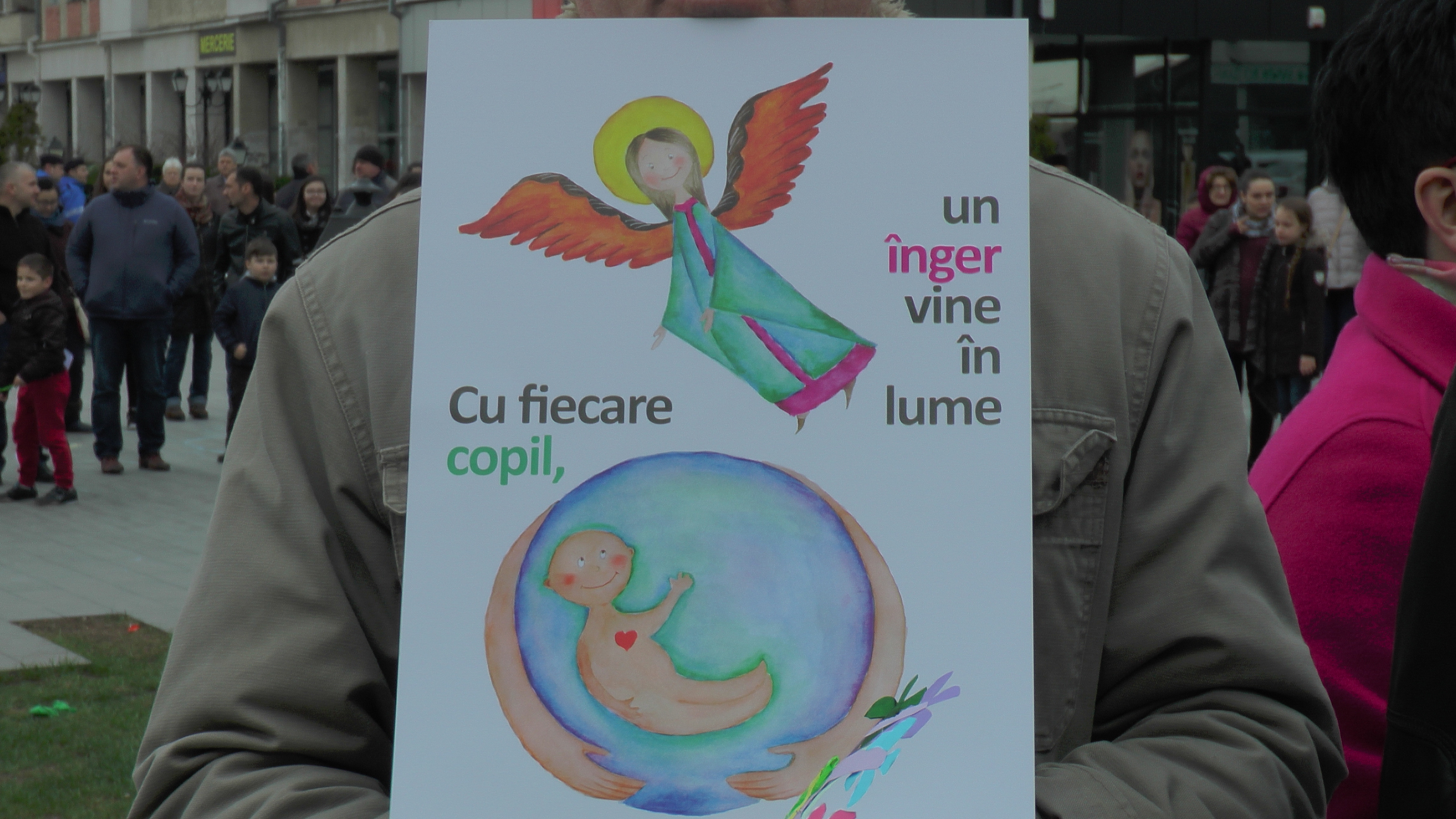 „Cu noi este Dumnezeu“, intonat la marşul desfăşurat la Suceava