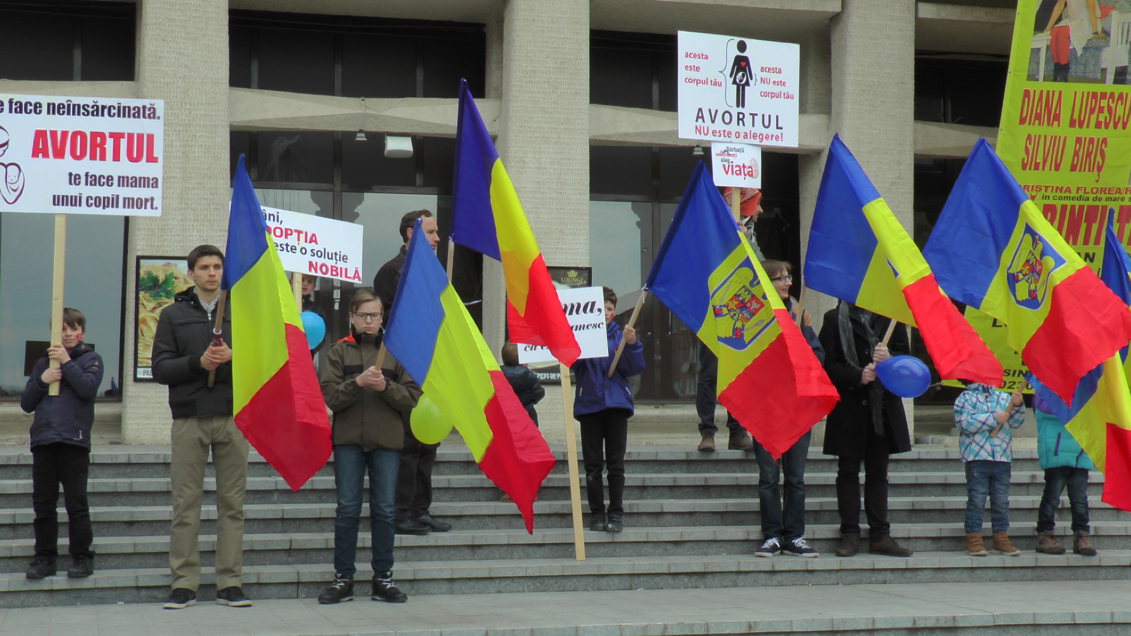 „Cu noi este Dumnezeu“, intonat la marşul desfăşurat la Suceava