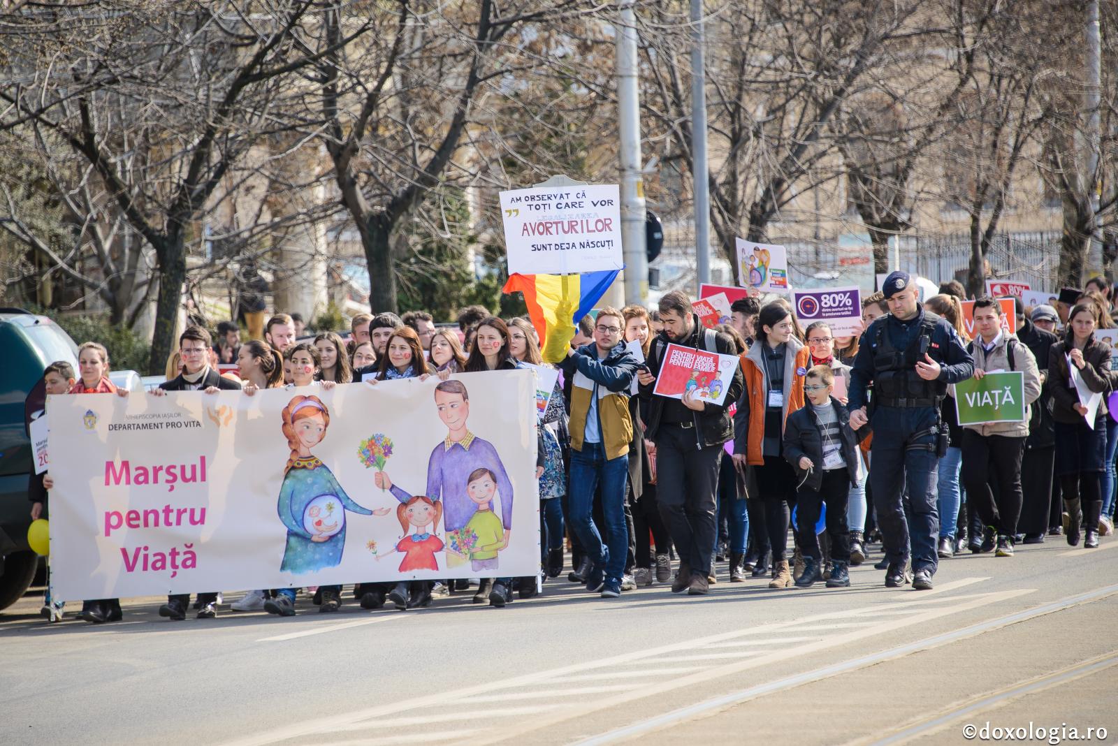Marșul pentru viață 2017: „Ajută Mama și Copilul! Ei depind de tine!”