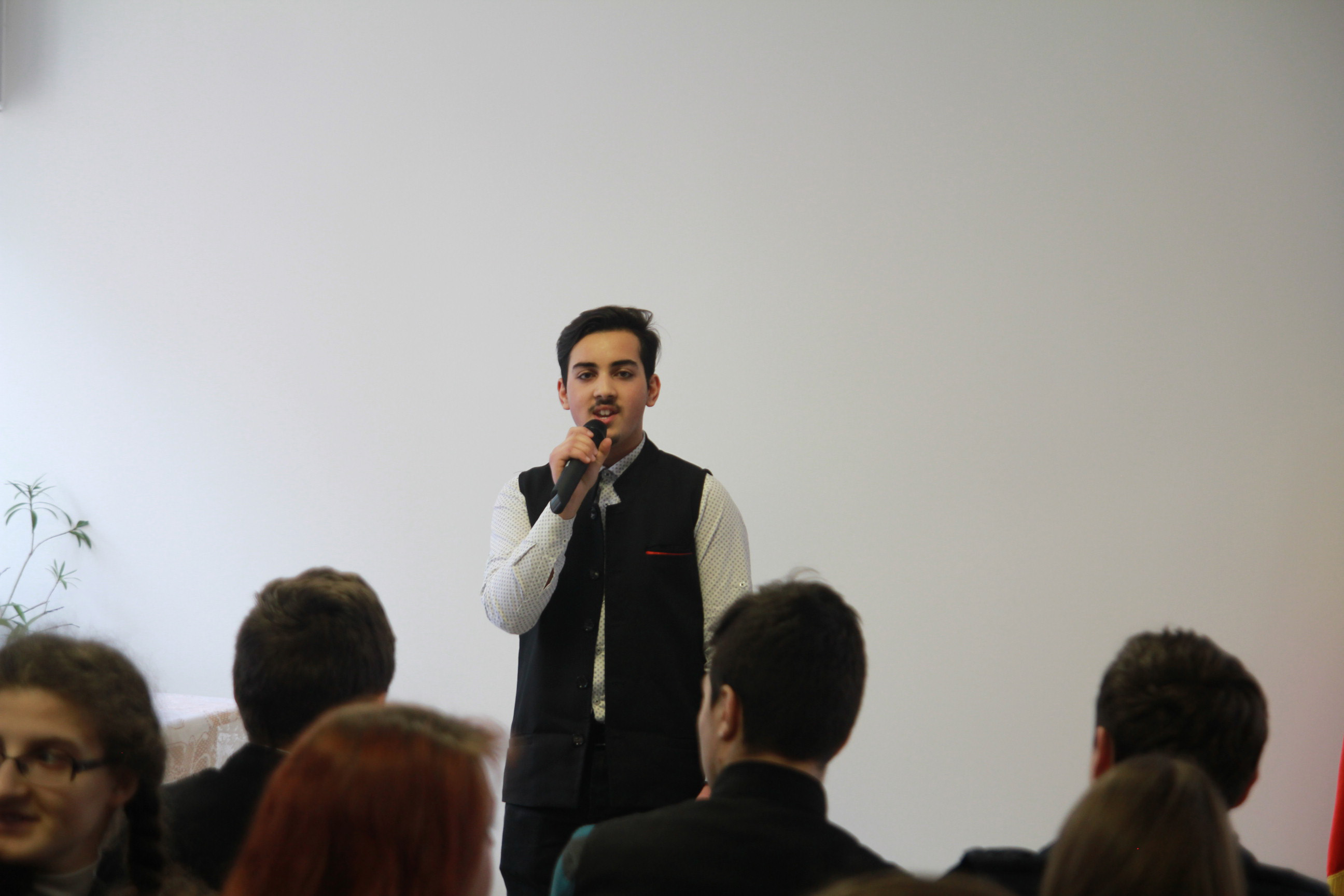 Muzeul Etnografic Aleph a ajuns și la Seminarul din Dorohoi