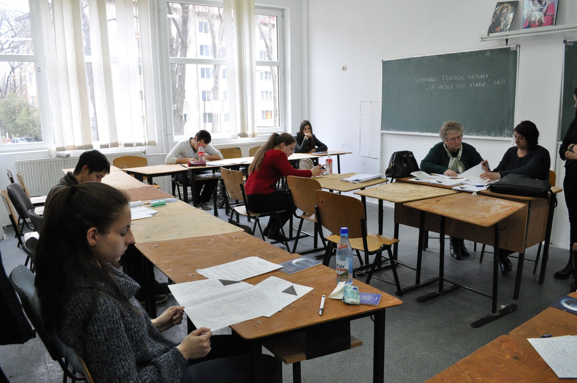 Fotografii: Adrian Sârbu 228 de elevi au participat la Iași la Etapa județeană a Olimpiadei de Religie