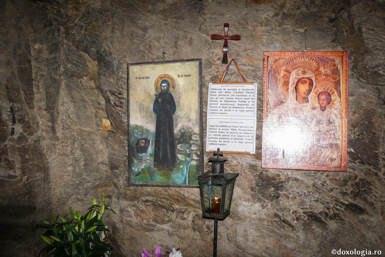 O minune cu trei anahoreți / Foto: Oana Nechifor icoană cu Sfântul Cuvios Ioan de la Prislop