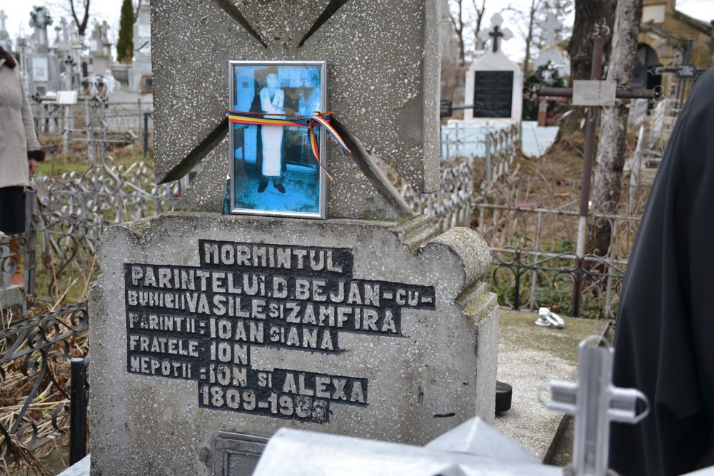 Vizită arhierească în Protopopiatul Hârlău: „Suntem chemați să înțelegem taina Bisericii din care facem parte”