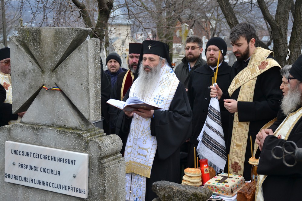 Vizită arhierească în Protopopiatul Hârlău: „Suntem chemați să înțelegem taina Bisericii din care facem parte”