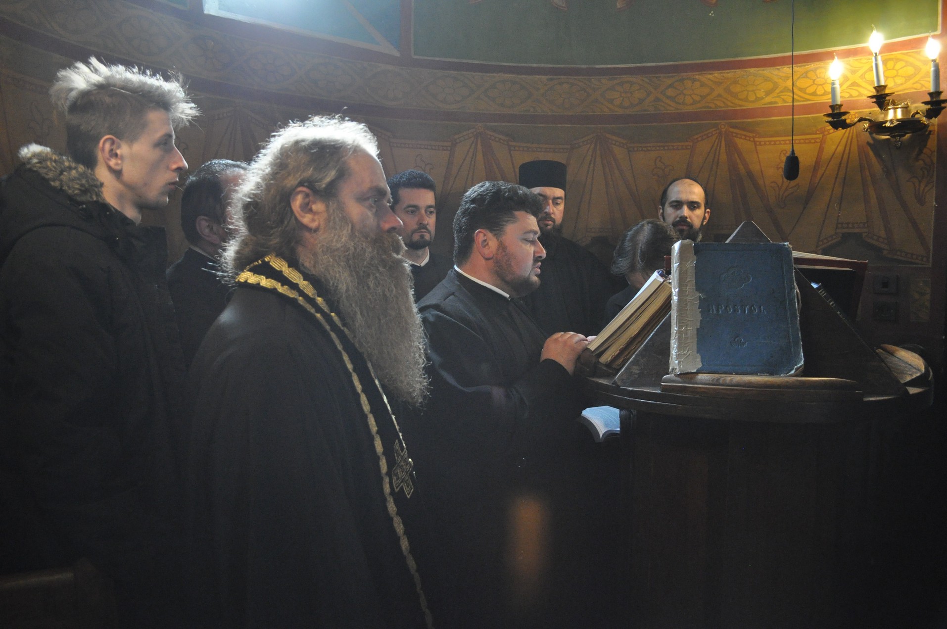 IPS Mitropolit Teofan: „Cea mai mare veste bună este că Dumnezeu a coborât pe pământ“