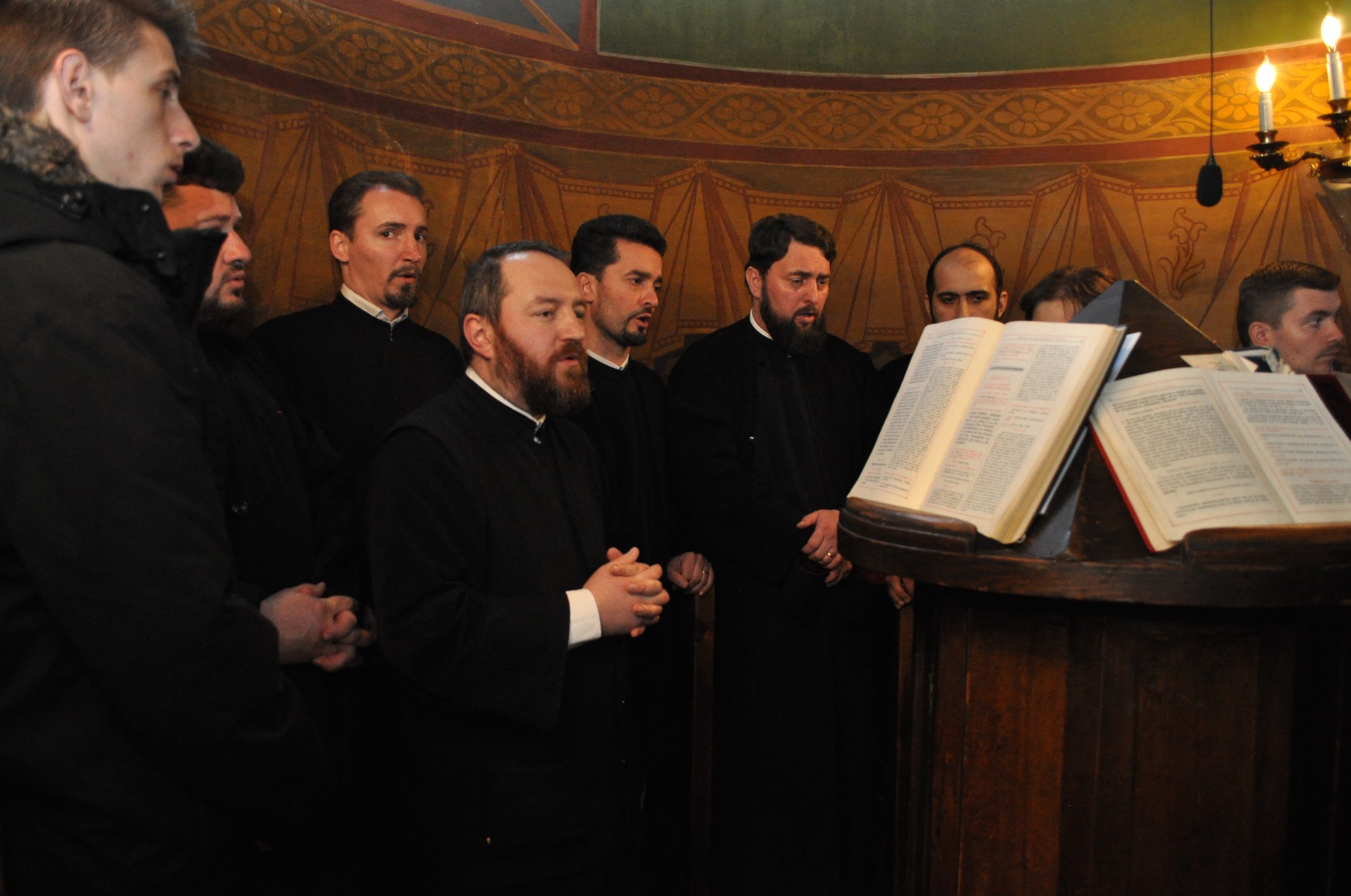 IPS Mitropolit Teofan: „Cea mai mare veste bună este că Dumnezeu a coborât pe pământ“