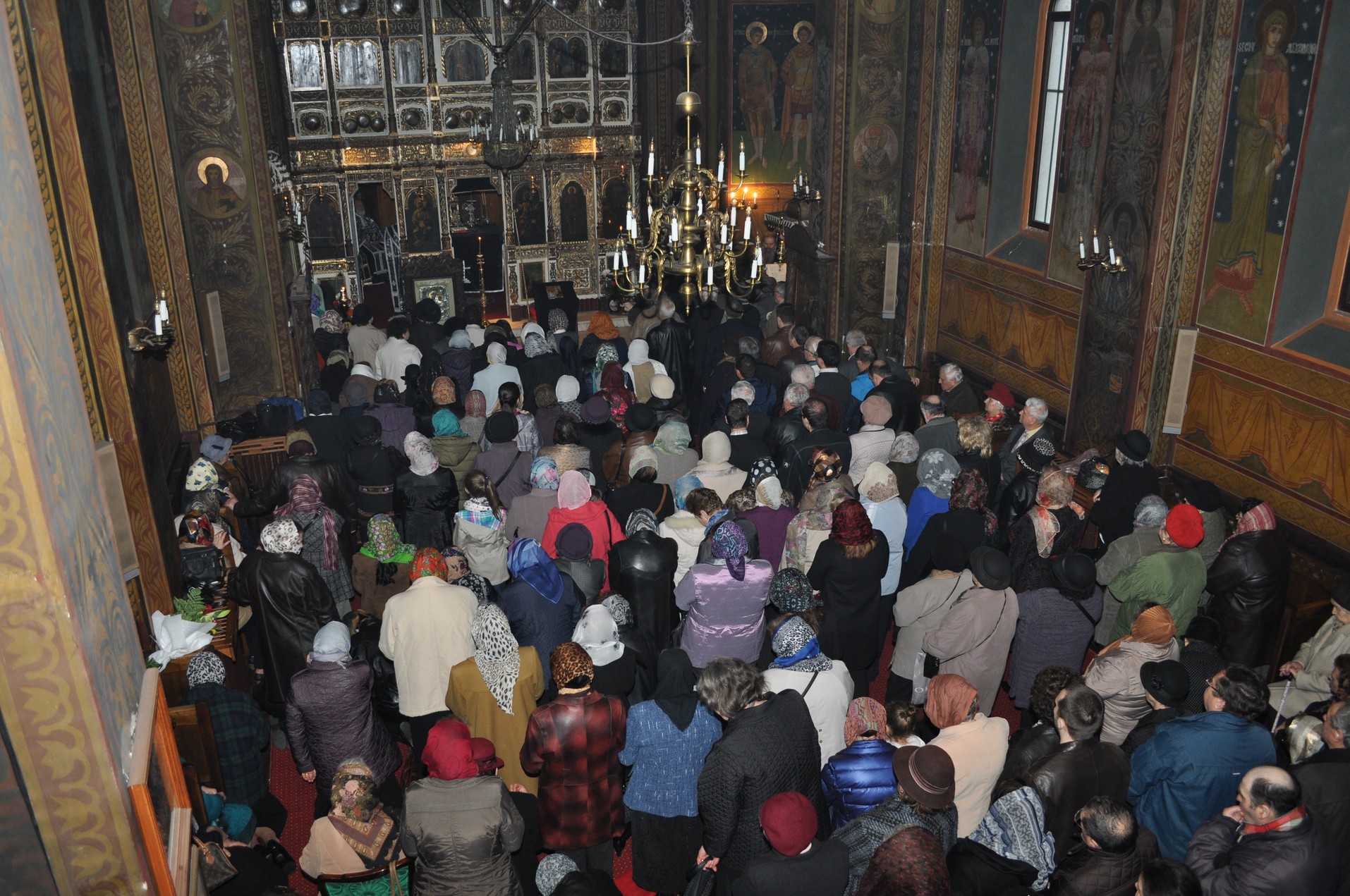 IPS Mitropolit Teofan: „Cea mai mare veste bună este că Dumnezeu a coborât pe pământ“