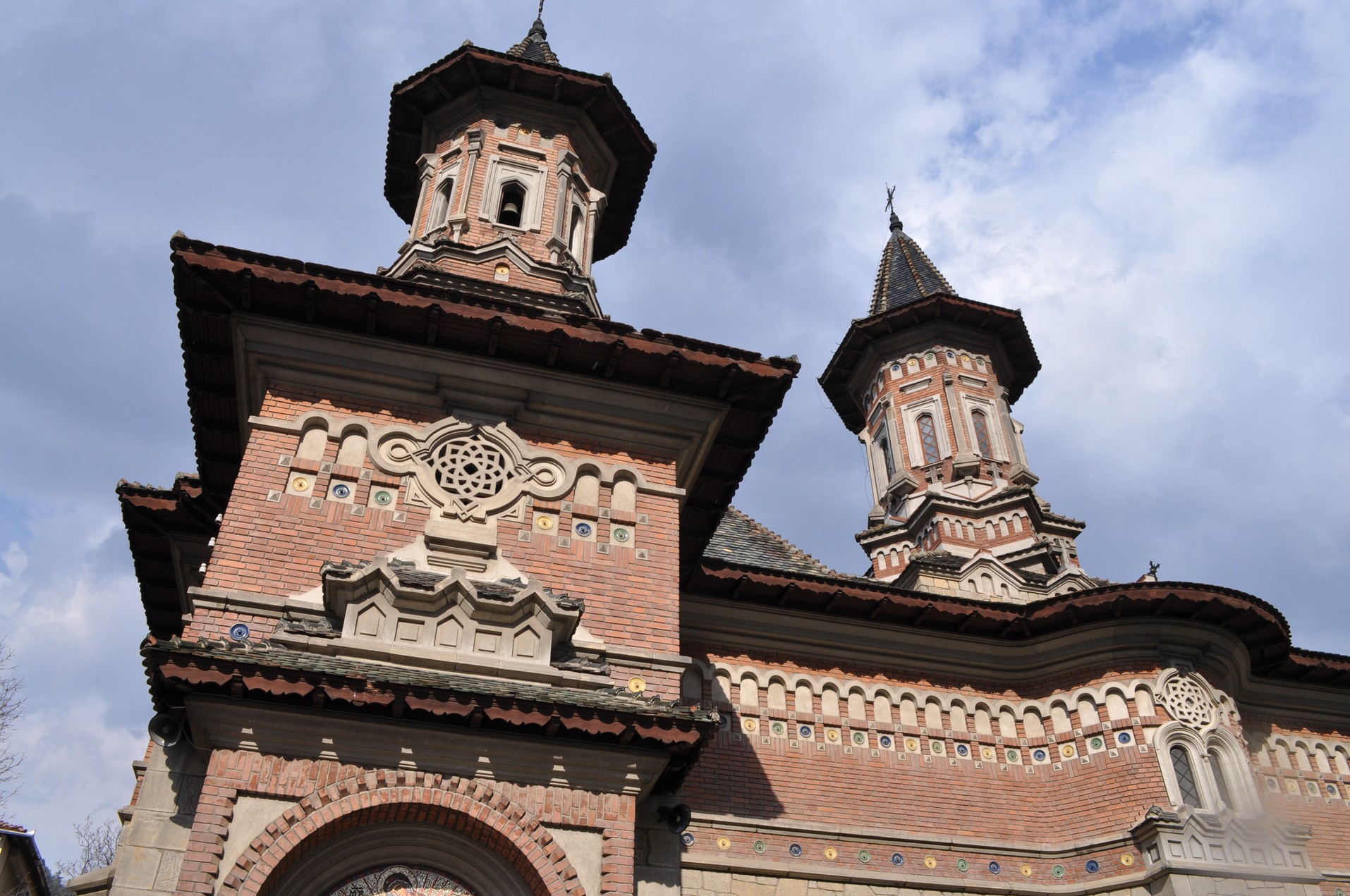 IPS Mitropolit Teofan: „Cea mai mare veste bună este că Dumnezeu a coborât pe pământ“