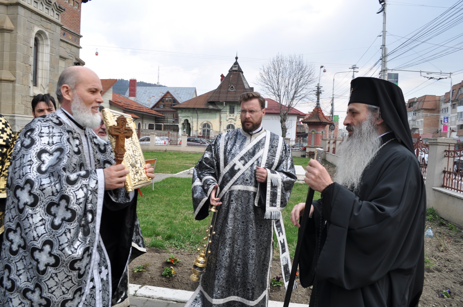 IPS Mitropolit Teofan: „Cea mai mare veste bună este că Dumnezeu a coborât pe pământ“