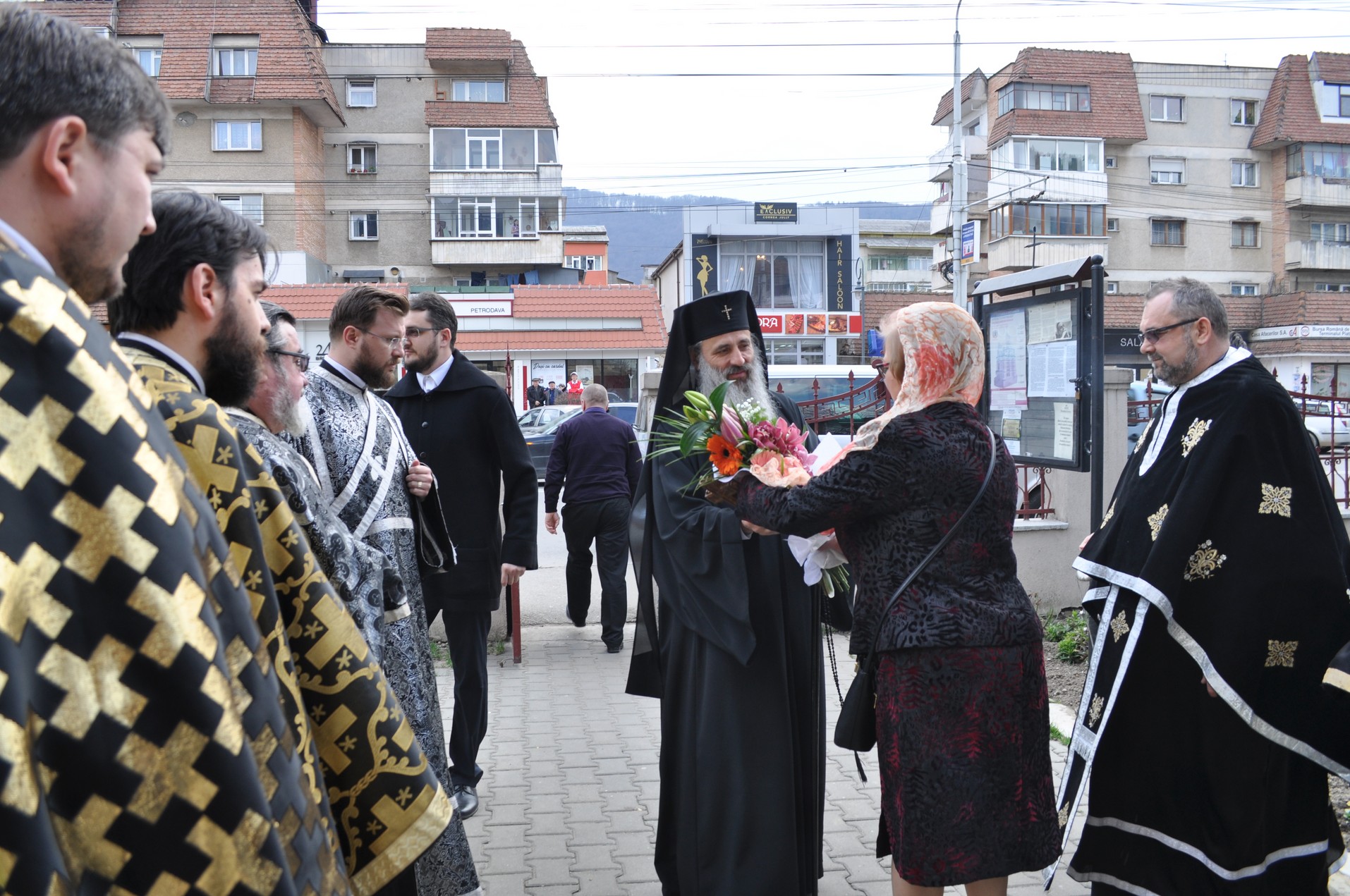 IPS Mitropolit Teofan: „Cea mai mare veste bună este că Dumnezeu a coborât pe pământ“