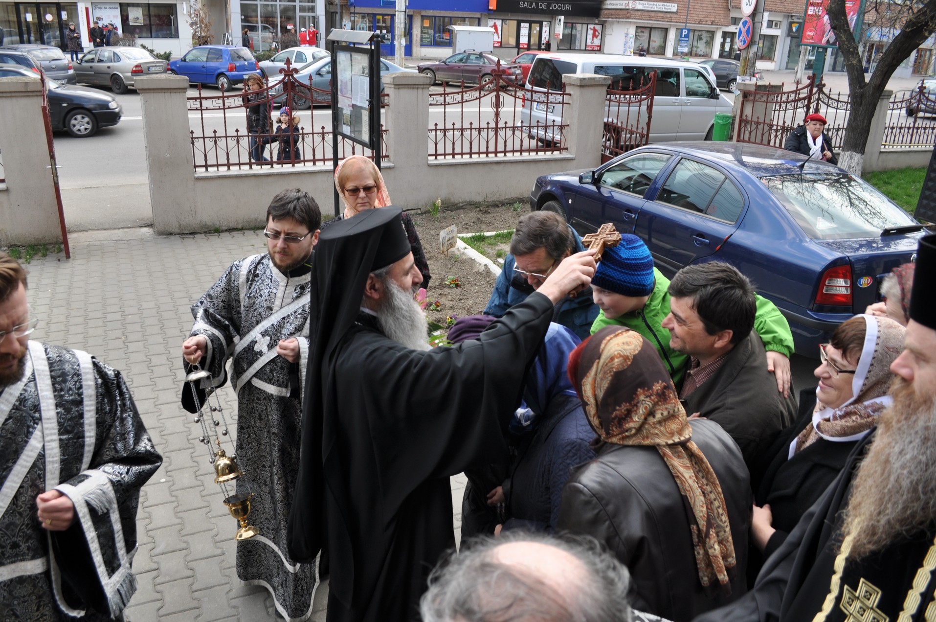 IPS Mitropolit Teofan: „Cea mai mare veste bună este că Dumnezeu a coborât pe pământ“