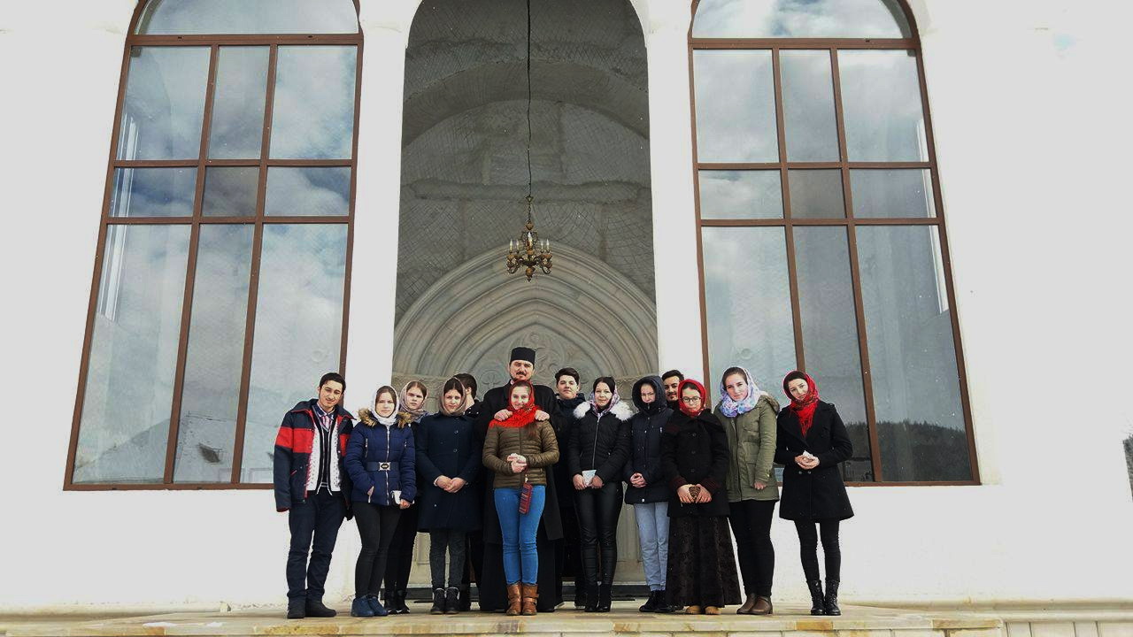 Elevii seminarişti dorohoieni, în pelerinaj la Mănăstirea Putna