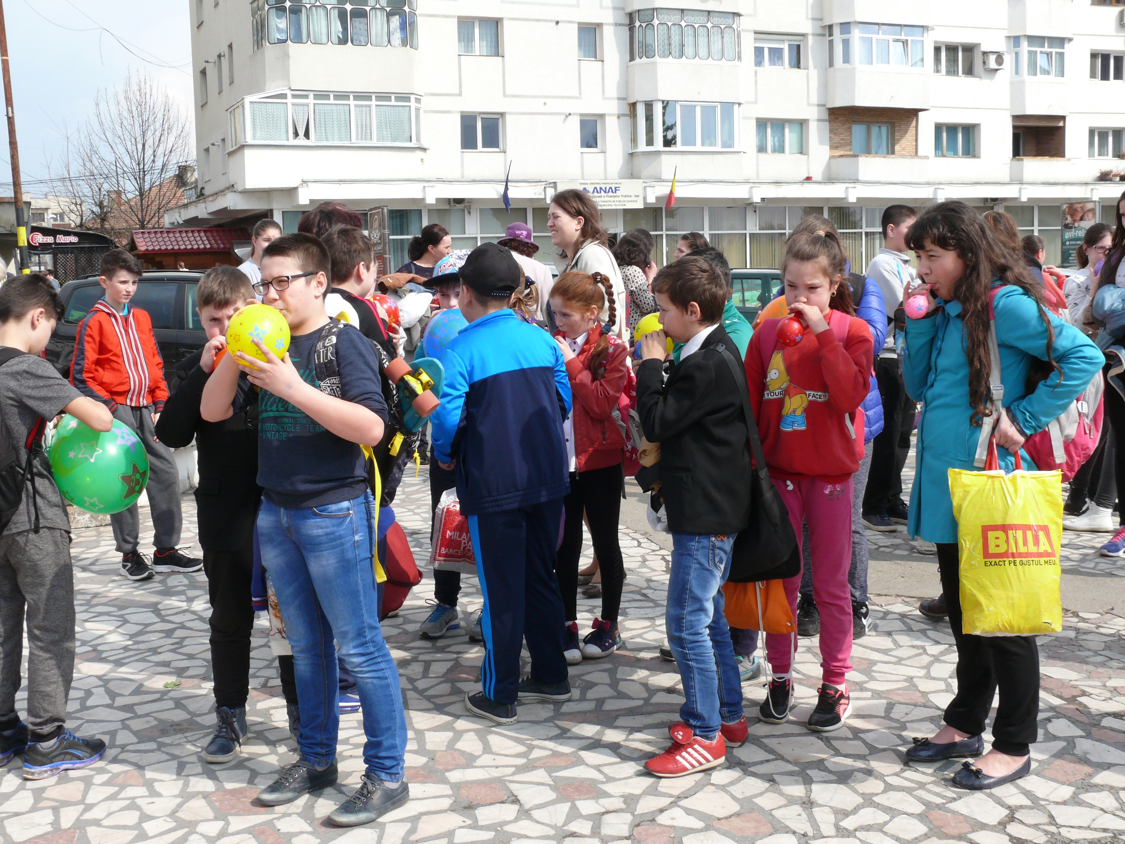 „Cu noi este Dumnezeu“, intonat la marşul desfăşurat la Suceava