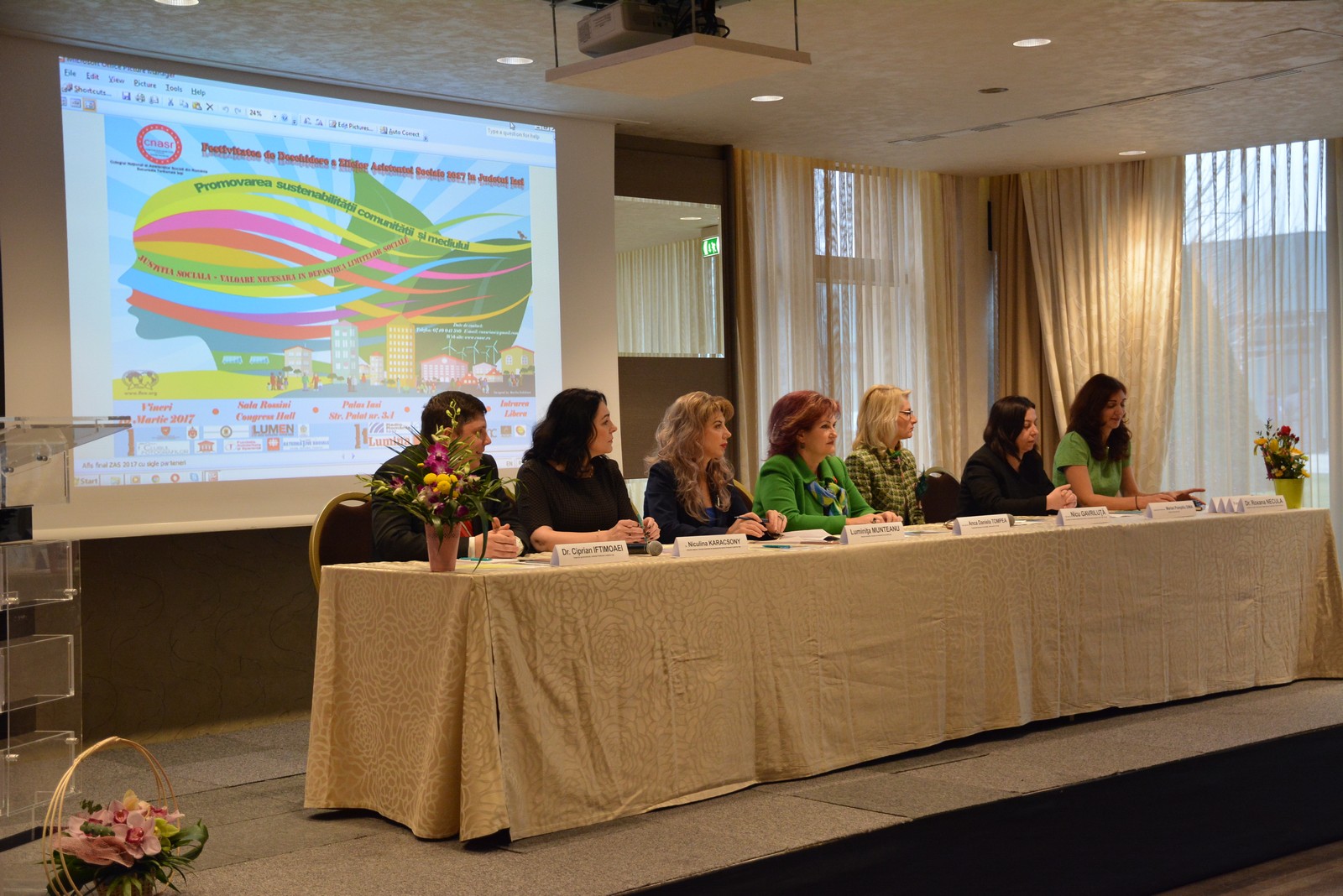 La Iaşi au debutat Zilele Asistenţei Sociale 2017