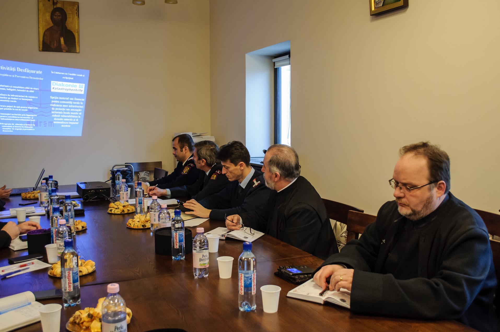 Şedinţe de lucru cu părinţii protopopi din Arhiepiscopia Iaşilor pe tema situaţiilor de urgenţă
