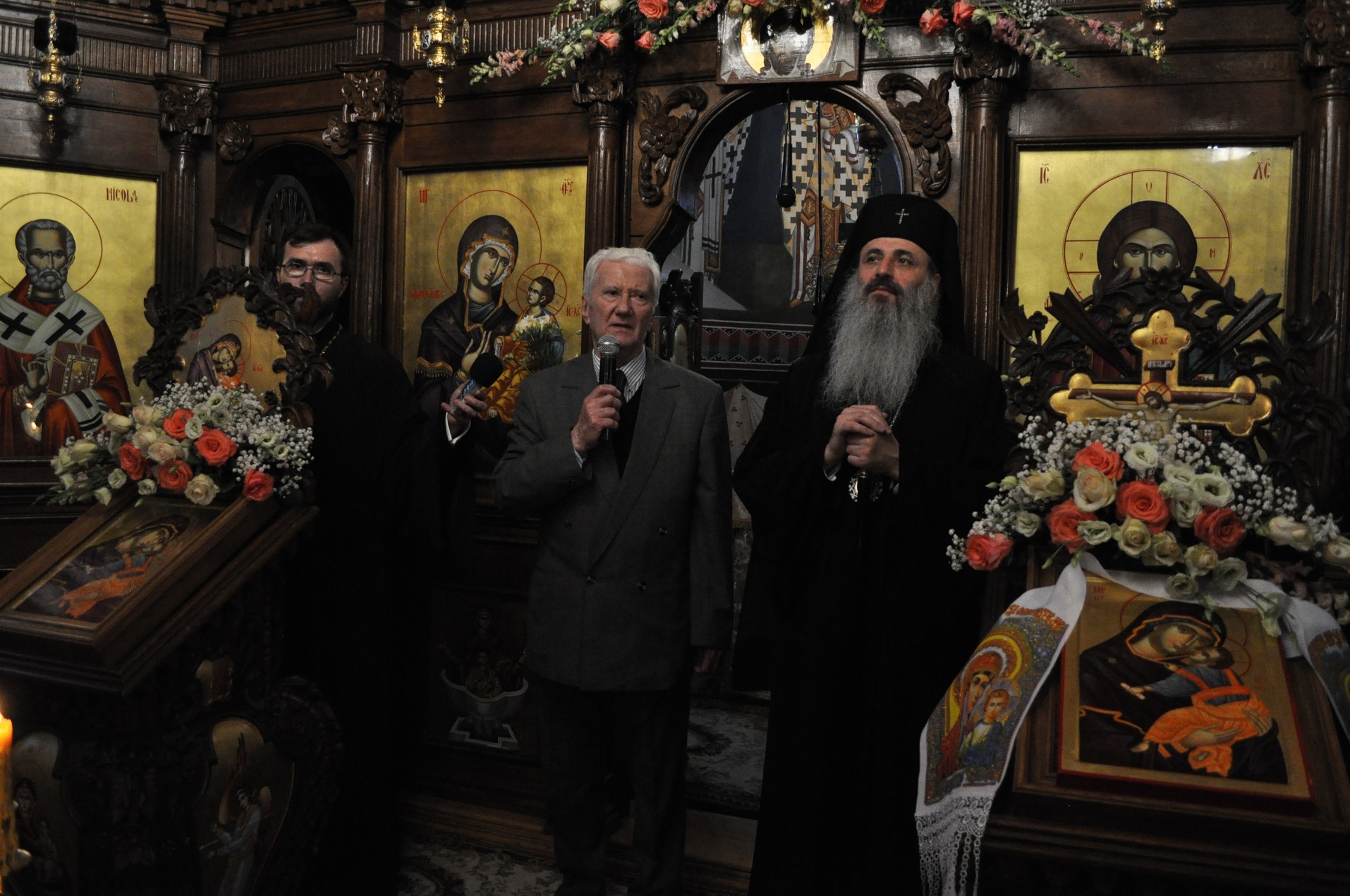 Taina Sfântului Maslu, oficiată de IPS Părinte Mitropolit Teofan la Spitalul Clinic de Psihiatrie Socola