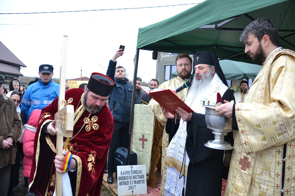 Vizită arhierească în Protopopiatul Hârlău: „Suntem chemați să înțelegem taina Bisericii din care facem parte”