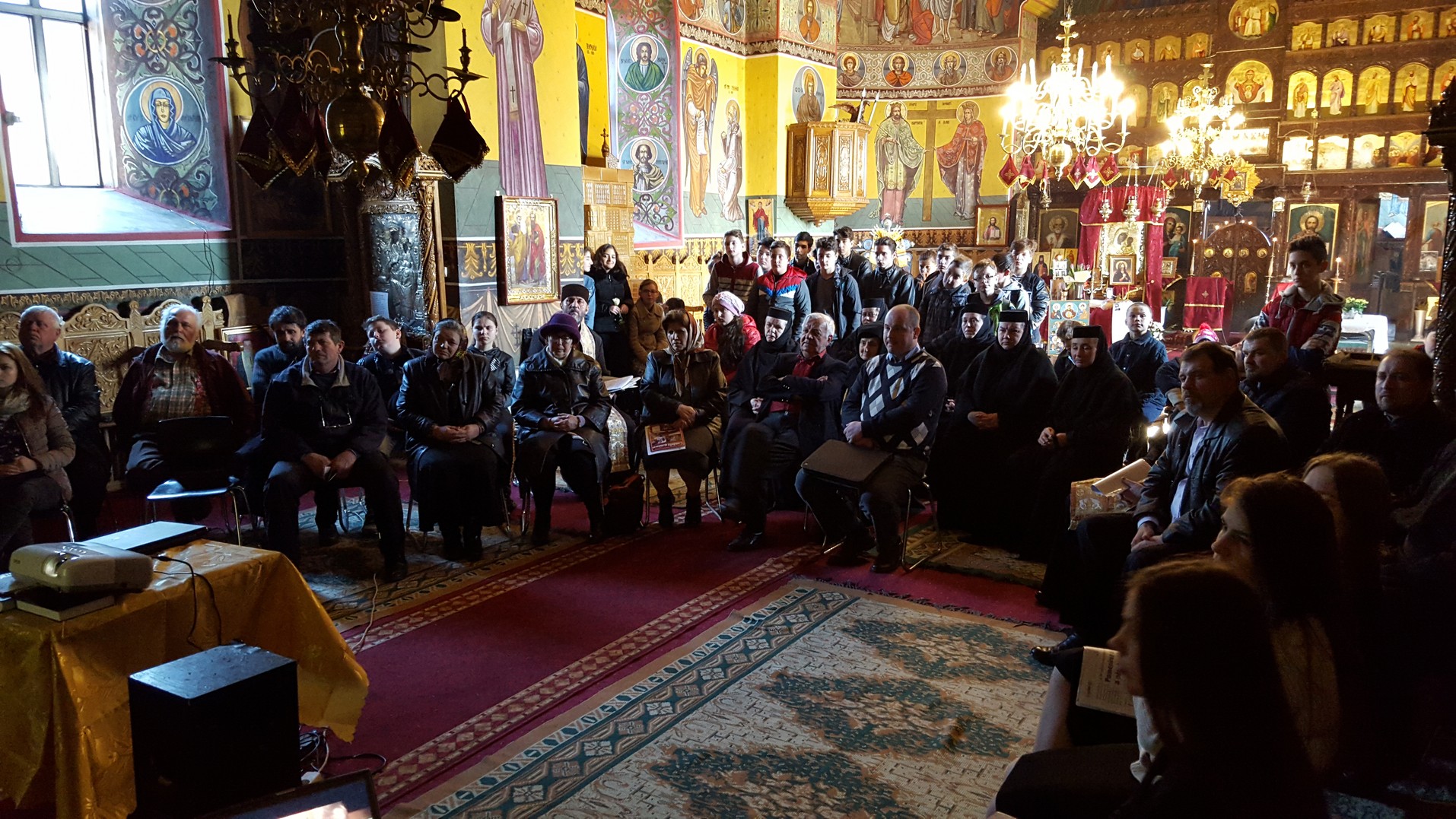 „Să nu ne răzbunaţi”- Simpozion închinat deţinuţilor politici anticomunişti din perioada  1944 - 1989