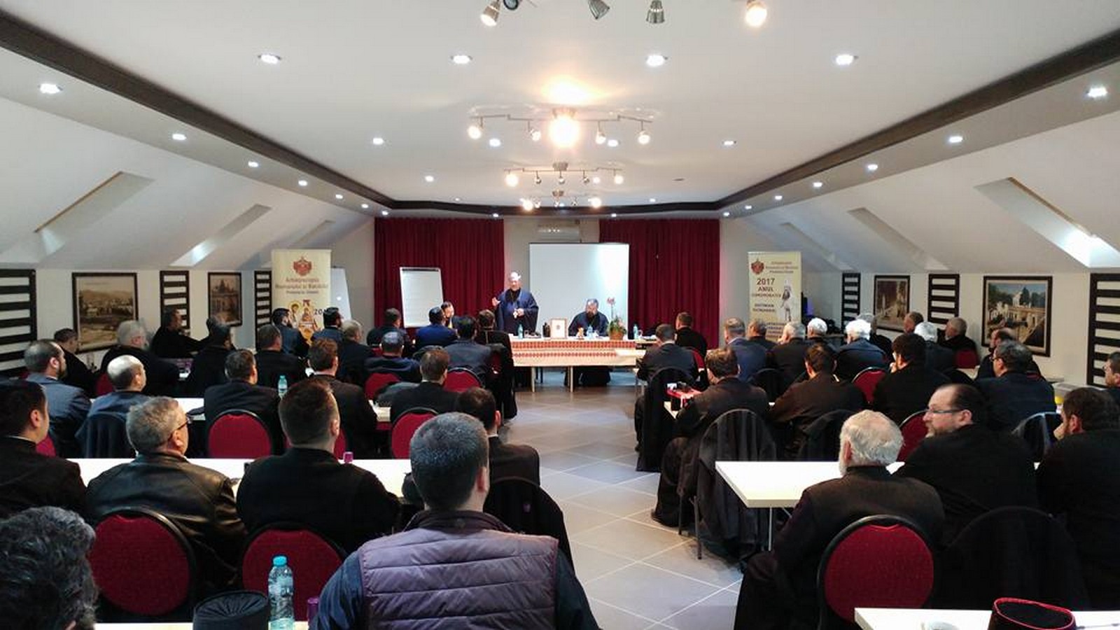 Sinaxă seminarială în Protoieria Oneşti Sinaxă seminarială în Protoieria Oneşti