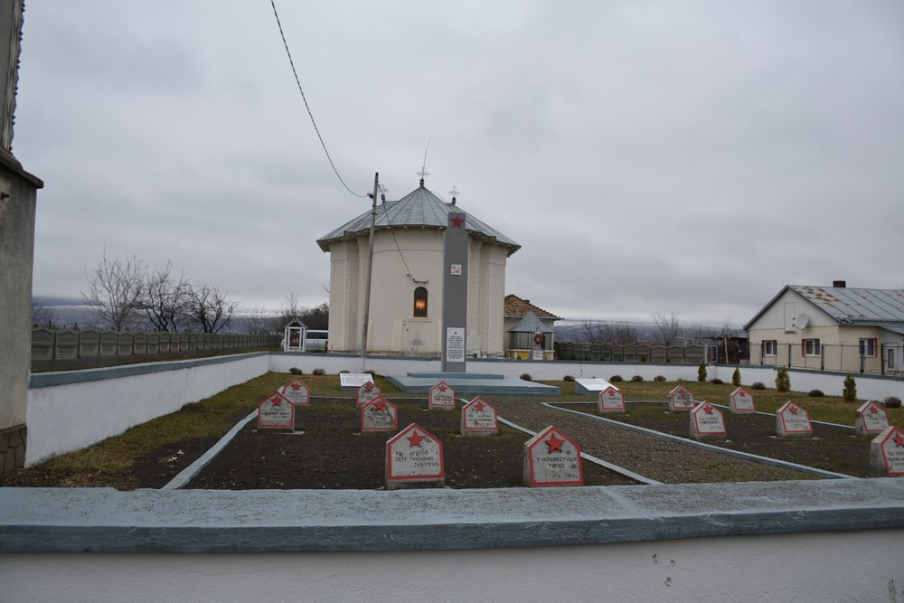 Vizită arhierească în Protopopiatul Hârlău: „Suntem chemați să înțelegem taina Bisericii din care facem parte”