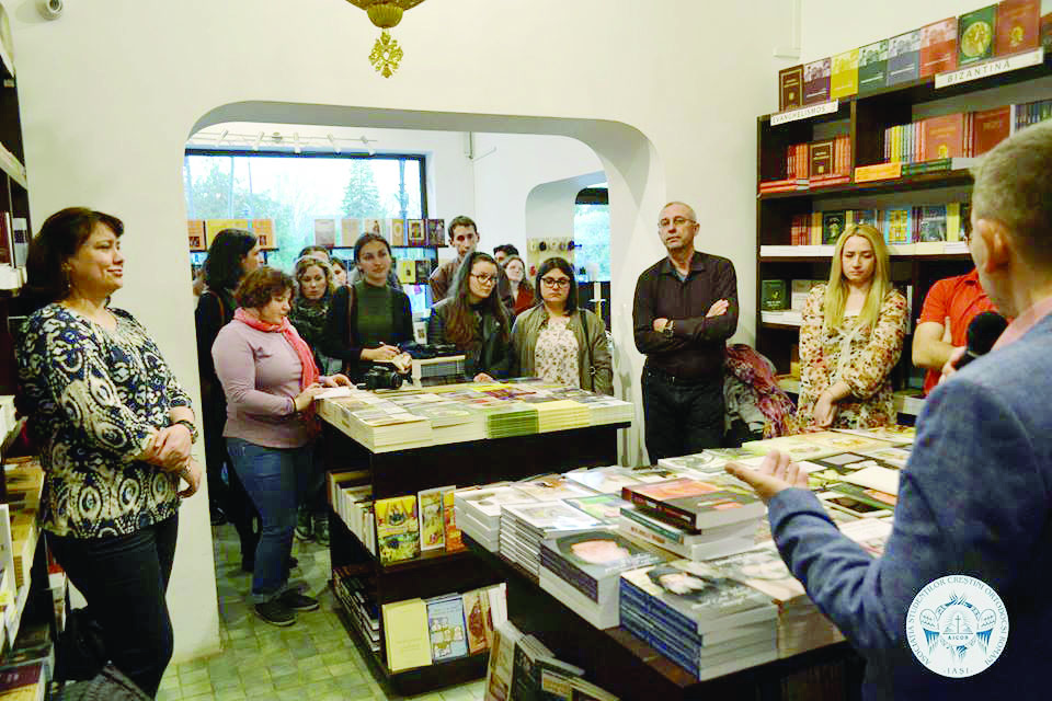 Seara cărţilor deschise organizată de ASCOR Iaşi