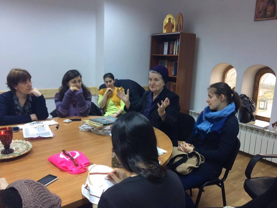 Tradiţii româneşti, predate tinerilor de la ASCOR şi ATOR Iaşi