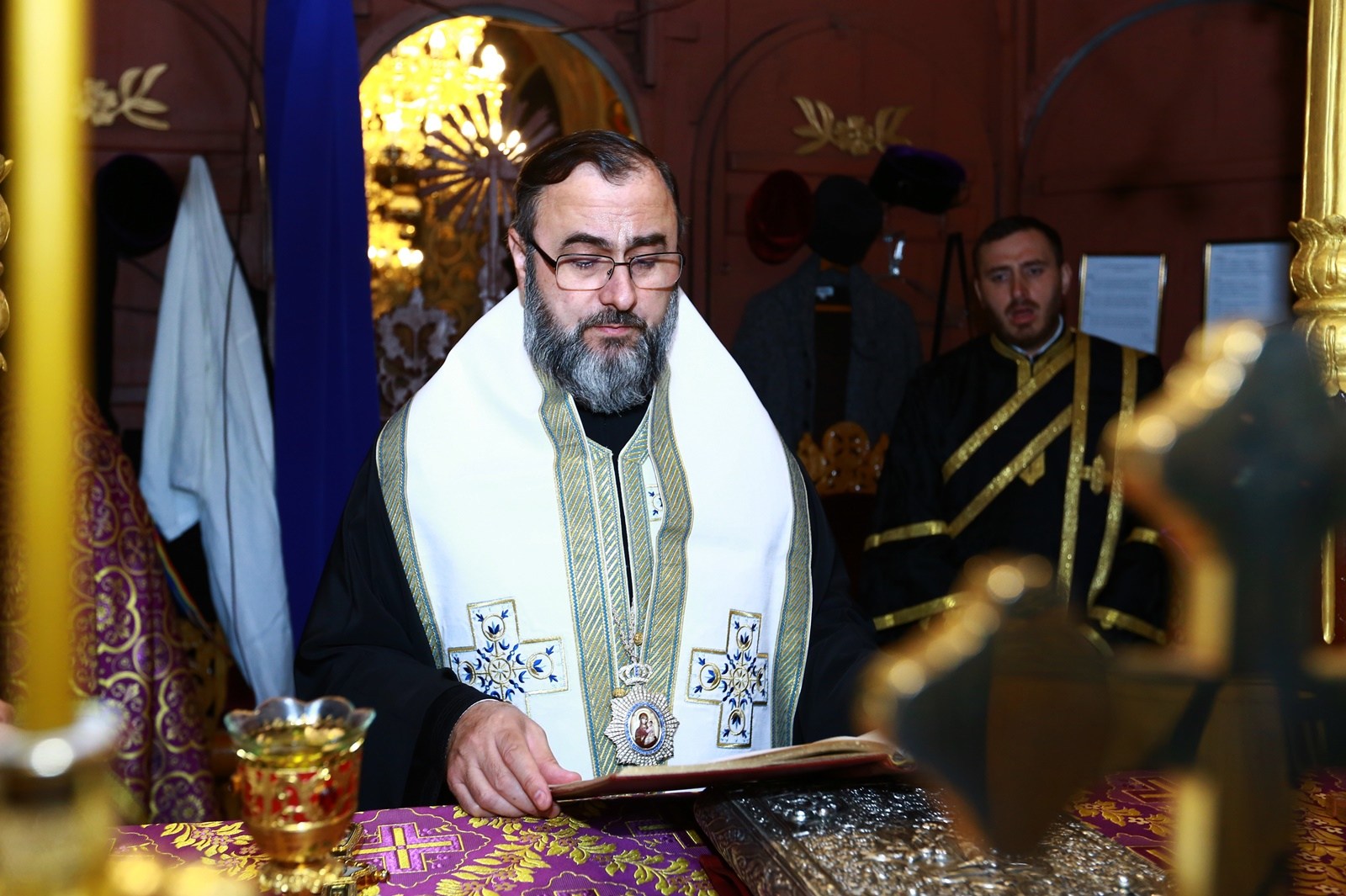 Înaltpreasfințitul Ciprian a resfințit prestolul Catedralei Voievodale din Buzău Înaltpreasfințitul Ciprian a resfințit prestolul Catedralei Voievodale din Buzău