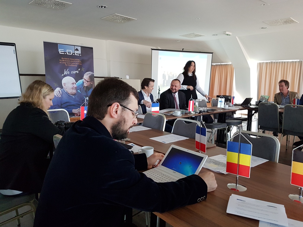 Asociaţia de la Hârja, reprezentată la un simpozion în Slovacia Asociaţia de la Hârja, reprezentată la un simpozion în Slovacia